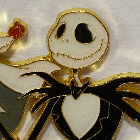 THE NIGHTMARE BEFORE CHRISTMAS DISNEY PIN - Picture 4 of 7